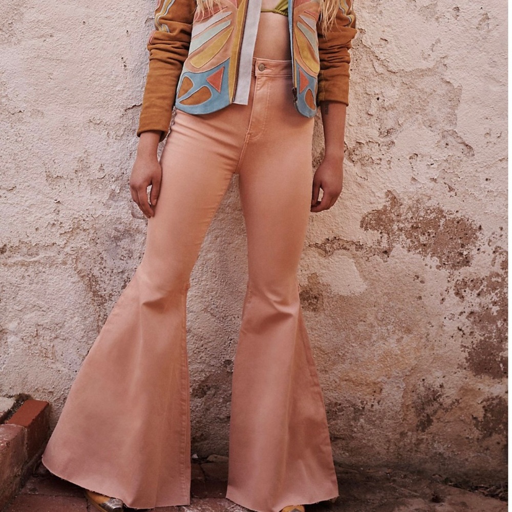Free People Just Float On Flare Jeans 💕
